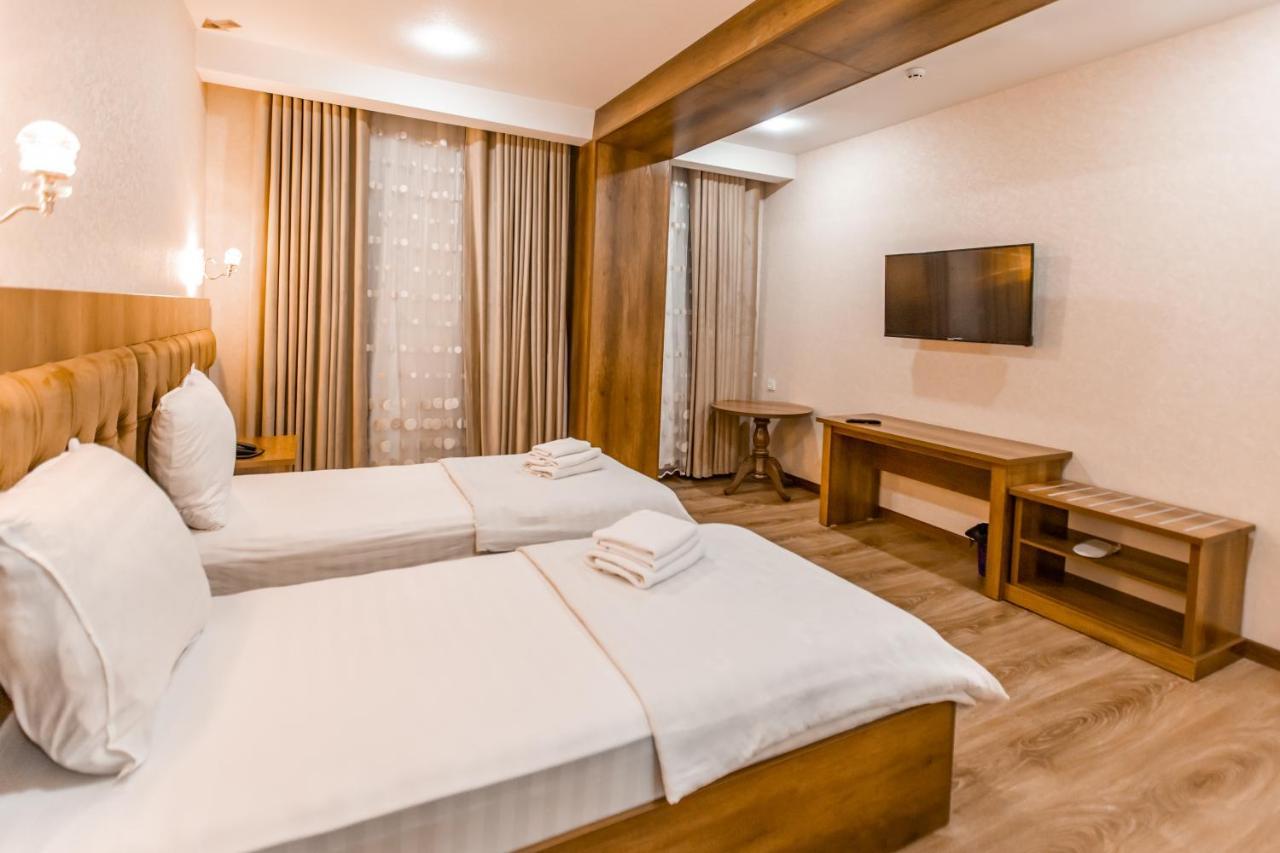 Oydinplaza Hotel Наманган Экстерьер фото