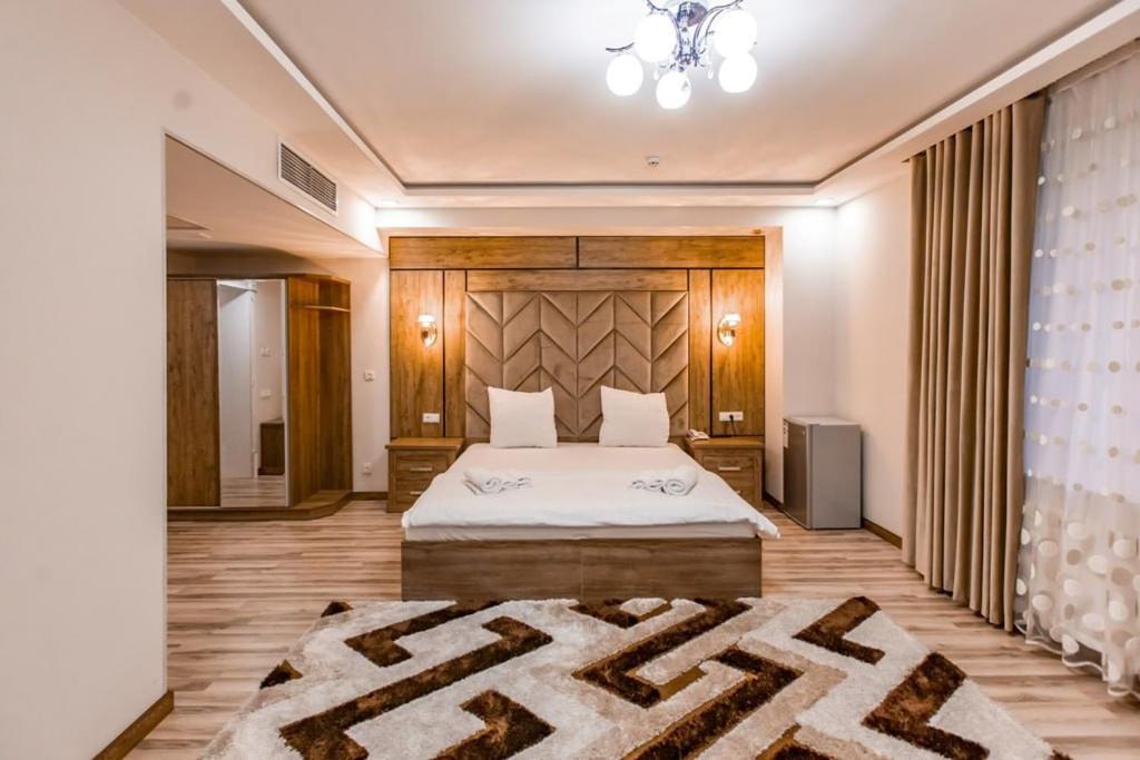 Oydinplaza Hotel Наманган Экстерьер фото
